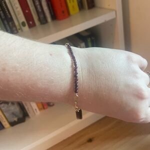 ❄️♑️♒️Garnet, 14 k gold filled wire, and gold chain- January birthstone bracelet